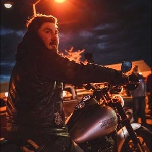 Meet your Posher, Logan